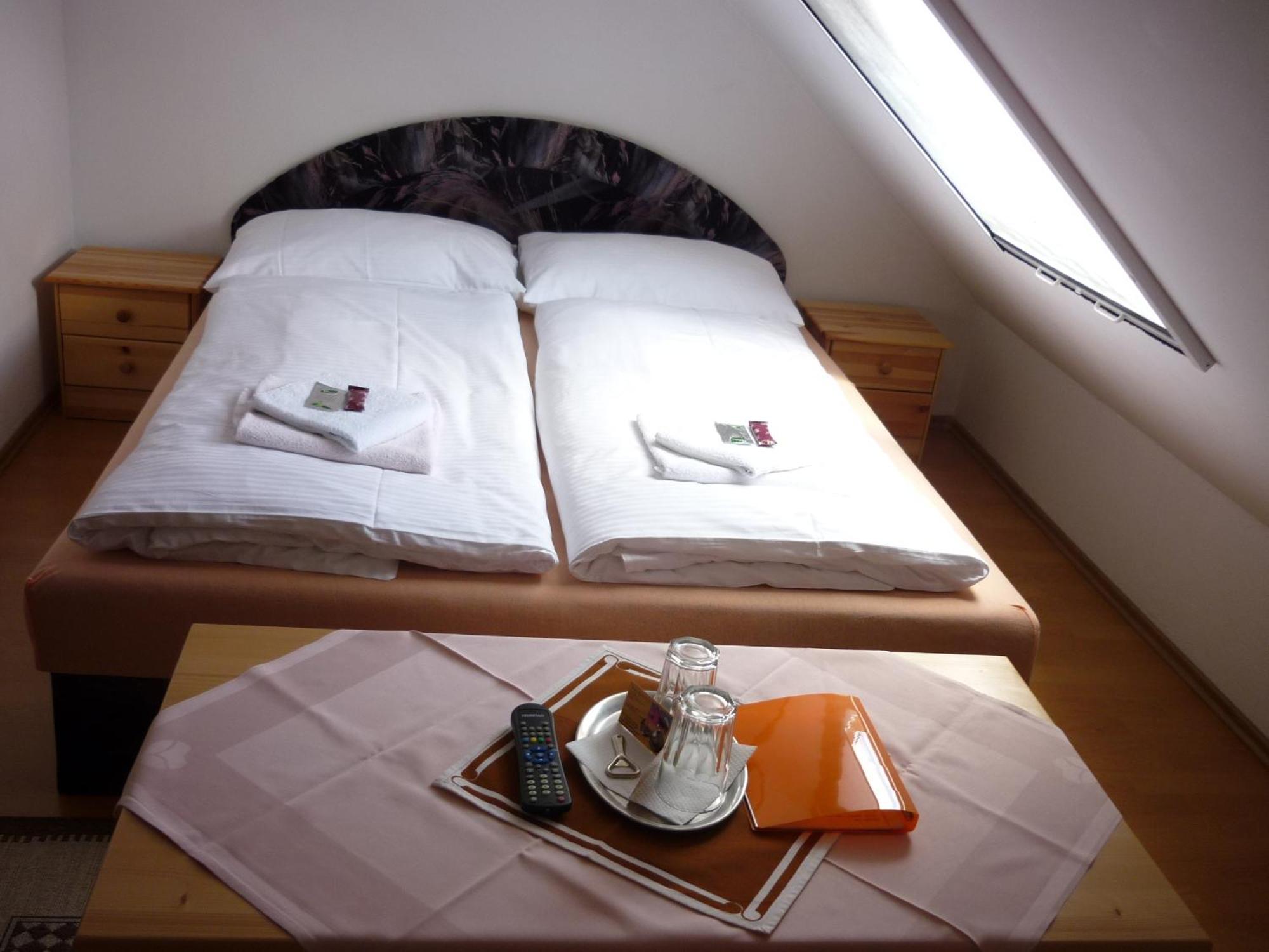 Penzion Romance Breclav Ngoại thất bức ảnh