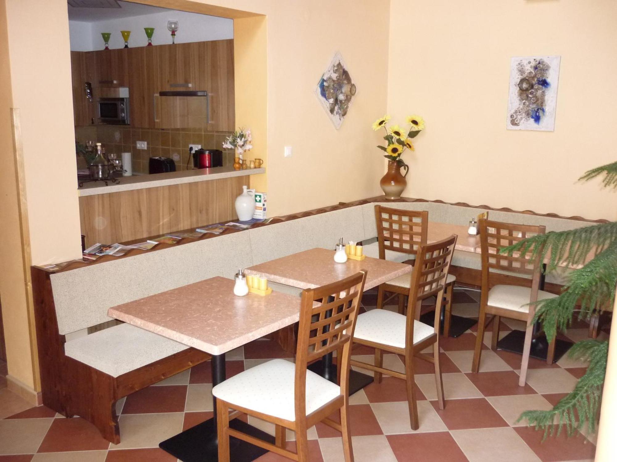 Penzion Romance Breclav Ngoại thất bức ảnh